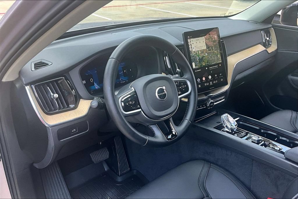Used 2026 Volvo XC60 B5 Plus AWD/4WD image 17