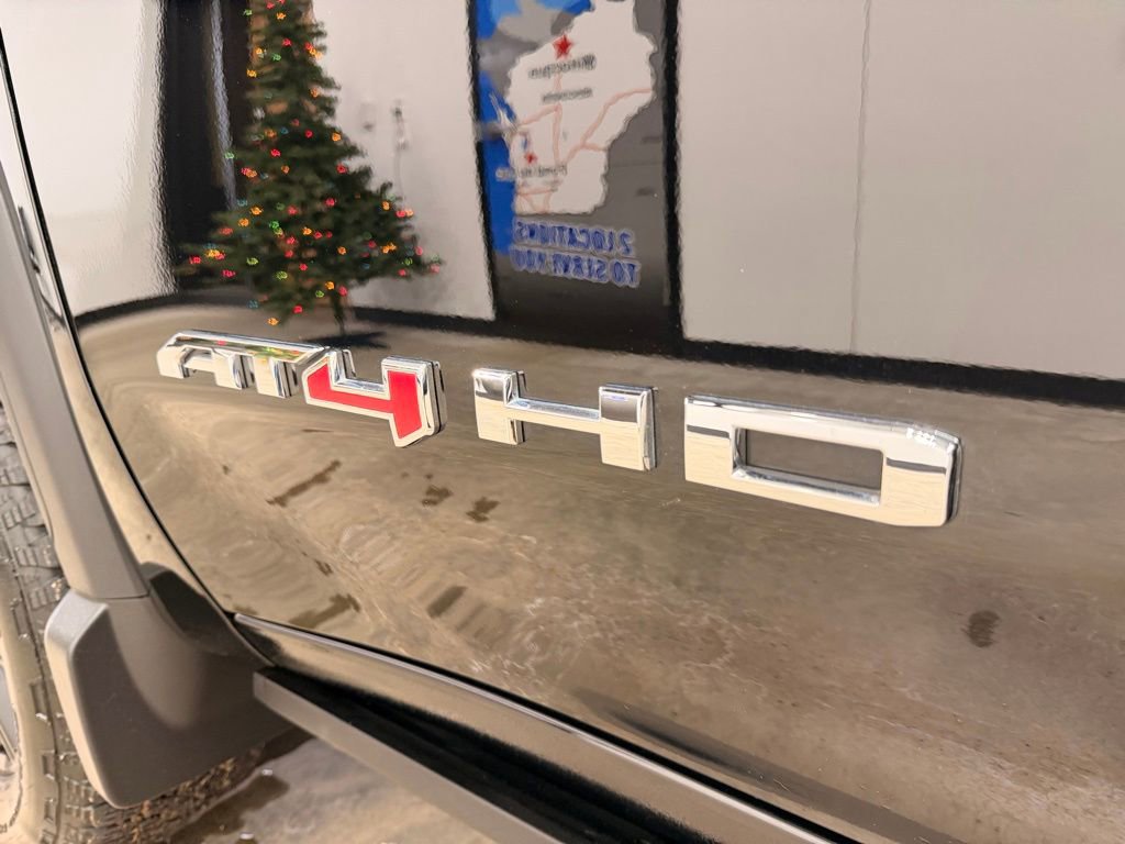 Used 2025 GMC Sierra 2500 AT4 w/ AT4 Premium Plus Package image 27
