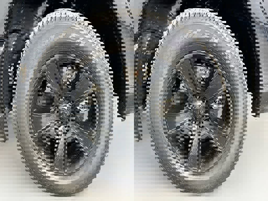 Used 2021 RAM 1500 Limited image 8