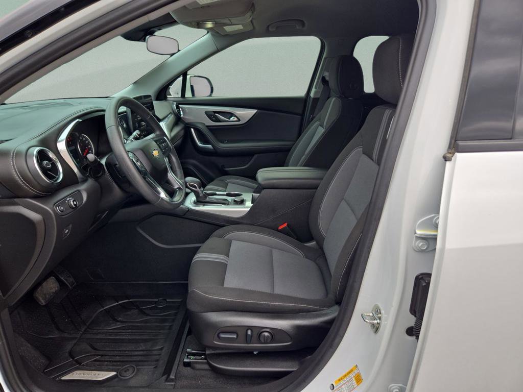 Used 2025 Chevrolet Blazer LT w/ LPO, Floor Liner Package FWD image 22