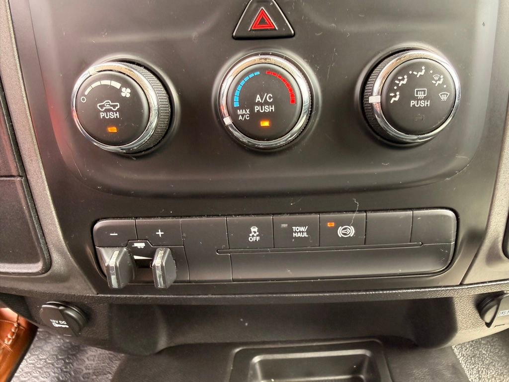 Used 2018 RAM 3500 Tradesman w/ Chrome Appearance Group image 17