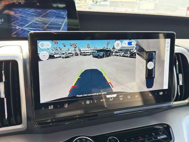 Certified 2025 Ford Expedition Active image 29