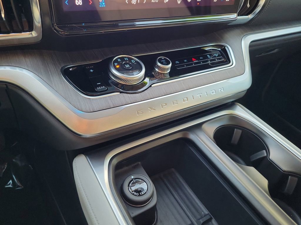 Used 2026 Ford Expedition Max Platinum w/ Platinum Ultimate Package image 33