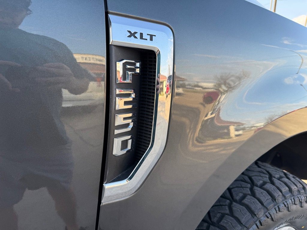 Used 2017 Ford F250 XLT w/ XLT Value Package AWD/4WD image 9
