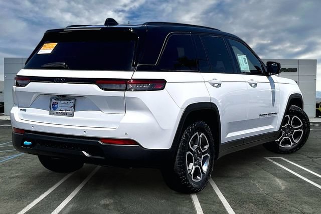 Used 2023 Jeep Grand Cherokee Trailhawk w/ Advanced Protech Group II AWD/4WD image 13