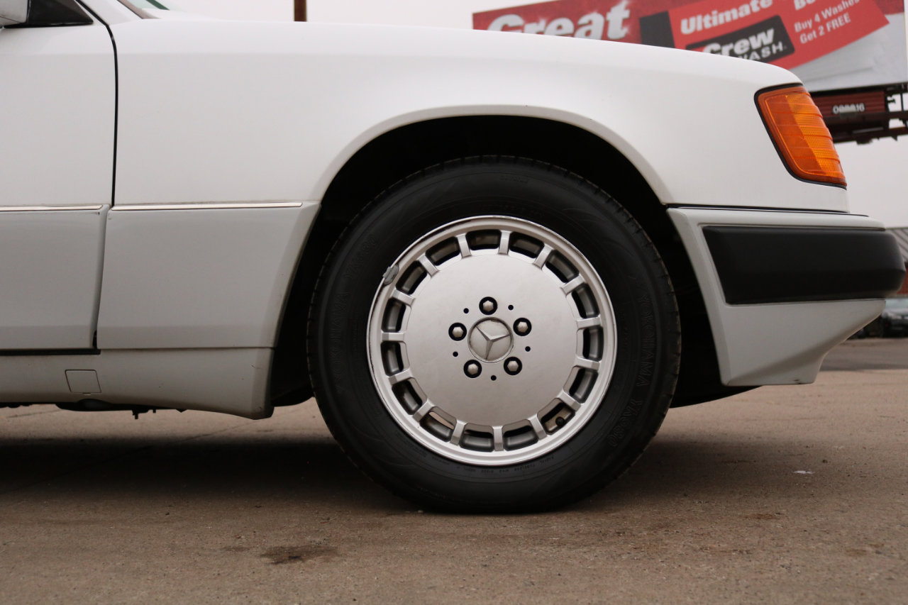 Used 1993 Mercedes-Benz 300 E 2.8 image 6