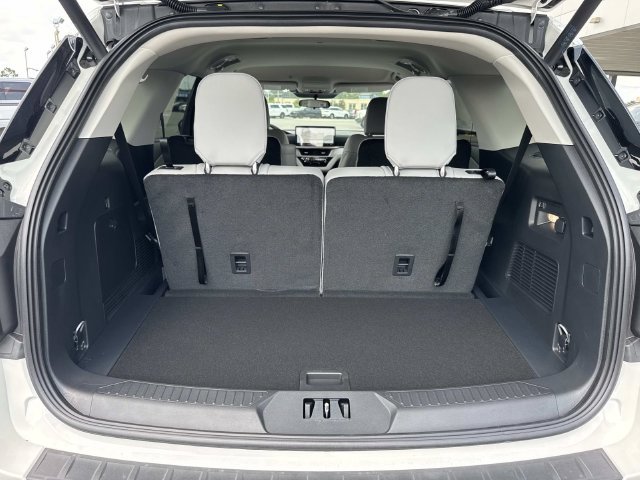 New 2026 Ford Explorer Active w/ Active Comfort Package RWD image 13