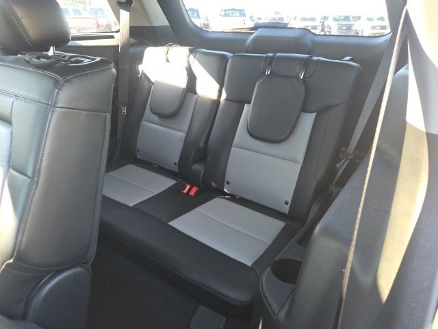 Used 2023 Ford Explorer ST-Line AWD/4WD image 16
