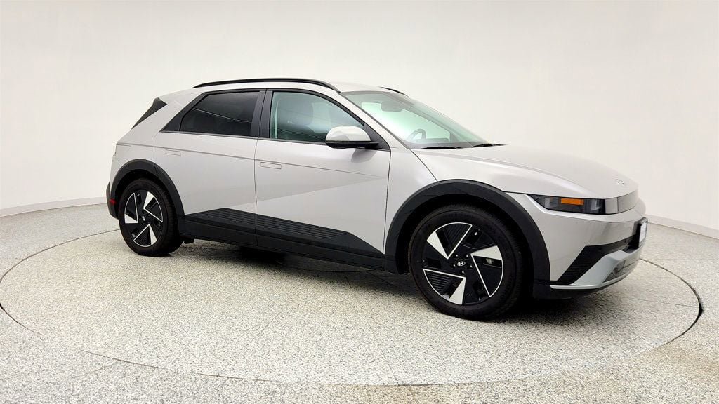 Used 2025 Hyundai Ioniq 5 SEL RWD image 3