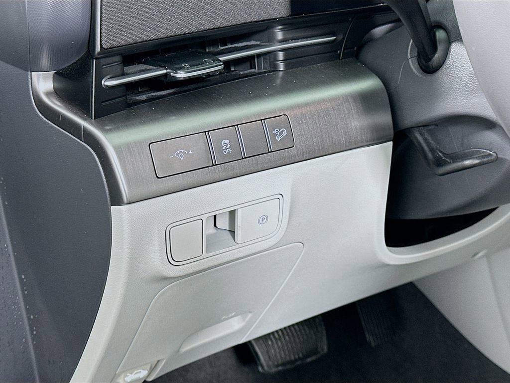 Used 2024 Hyundai Kona SEL image 10