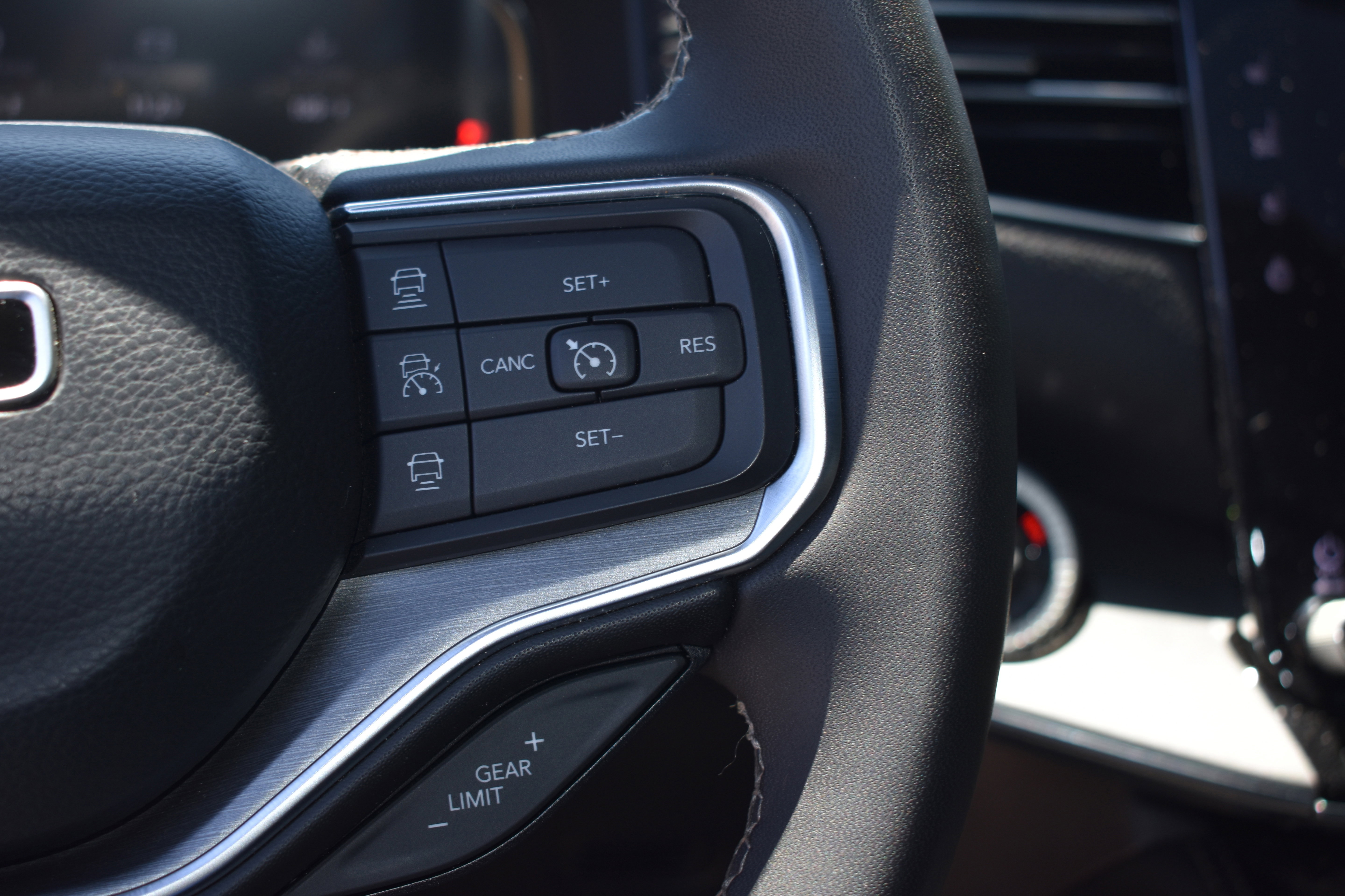 Used 2024 Jeep Wagoneer Series II AWD/4WD image 14