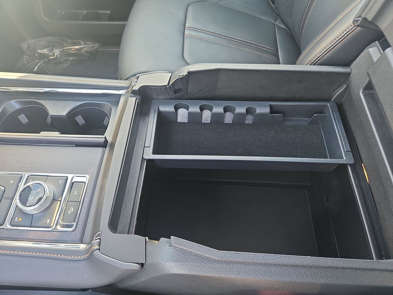 Certified 2024 Ford Expedition Max Platinum image 29