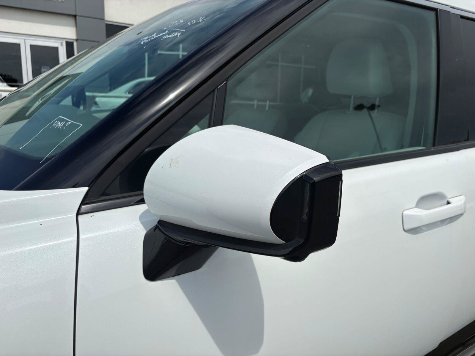 Used 2026 Hyundai Palisade Limited FWD image 16