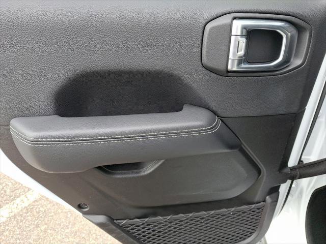 Certified 2022 Jeep Wrangler Unlimited Sahara w/ LED Lighting Group image 19