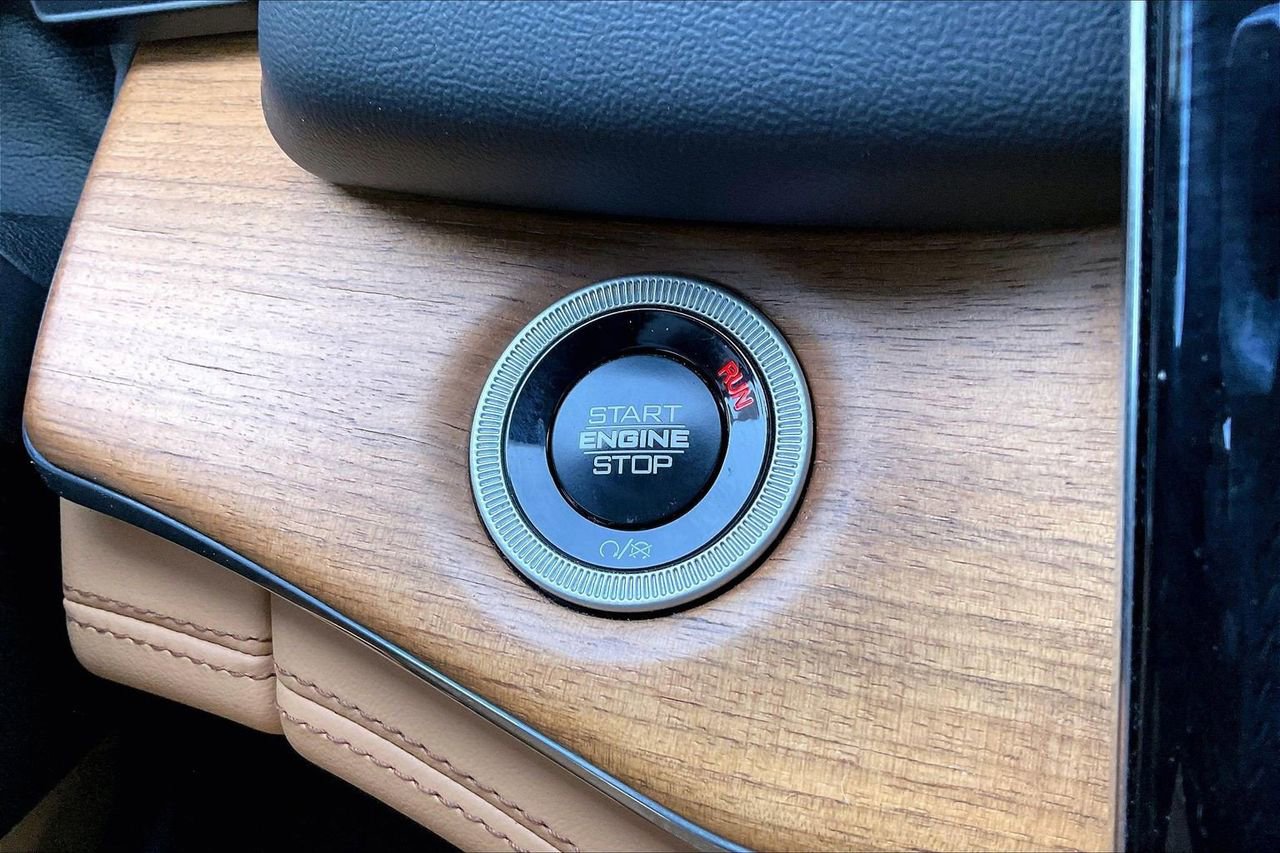 Certified 2025 Jeep Grand Cherokee L Summit image 30