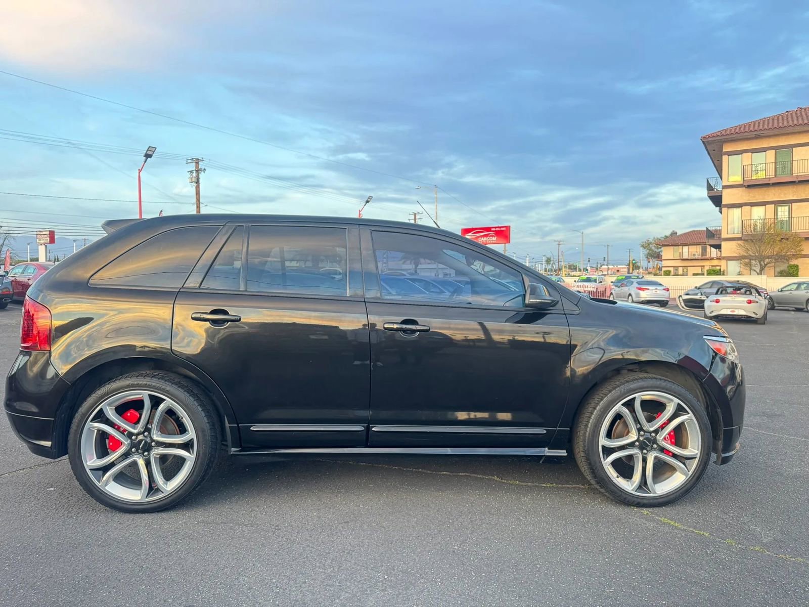 Used 2013 Ford Edge Sport w/ Driver Entry Pkg image 11