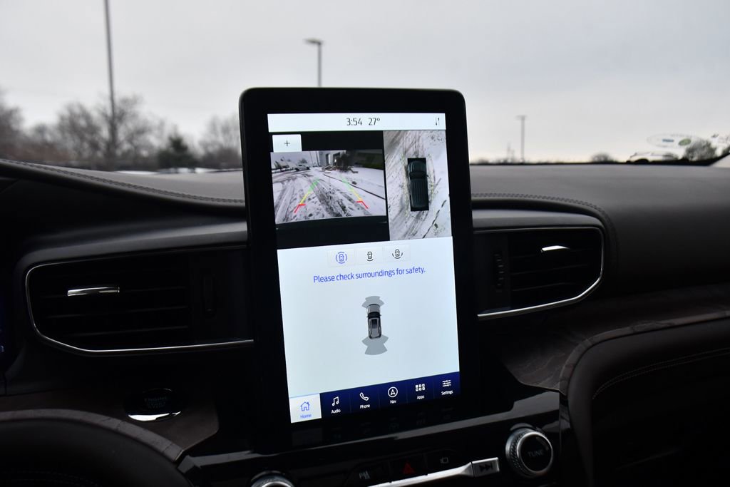 Used 2023 Ford Explorer Platinum w/ Technology Package image 28