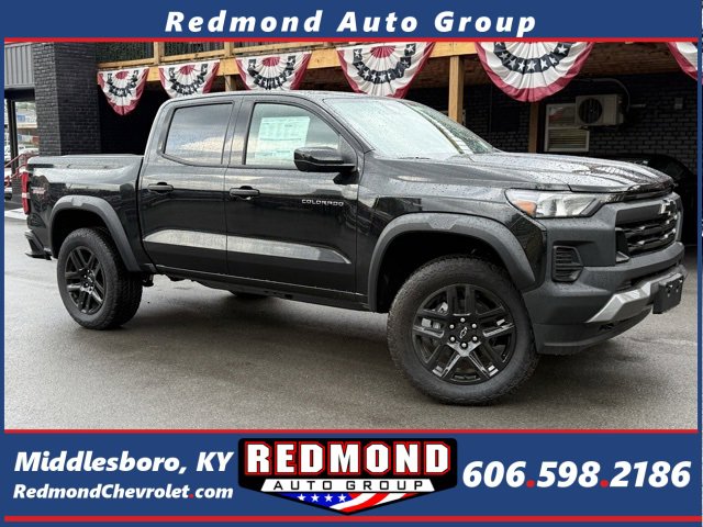 New 2025 Chevrolet Colorado Trail Boss w/ Midnight Edition image 1