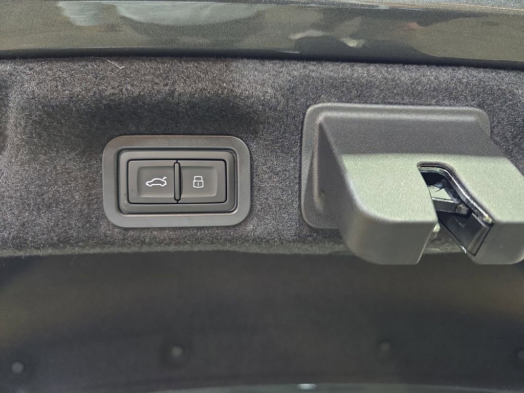 New 2026 Audi A6 Premium Plus AWD/4WD image 13