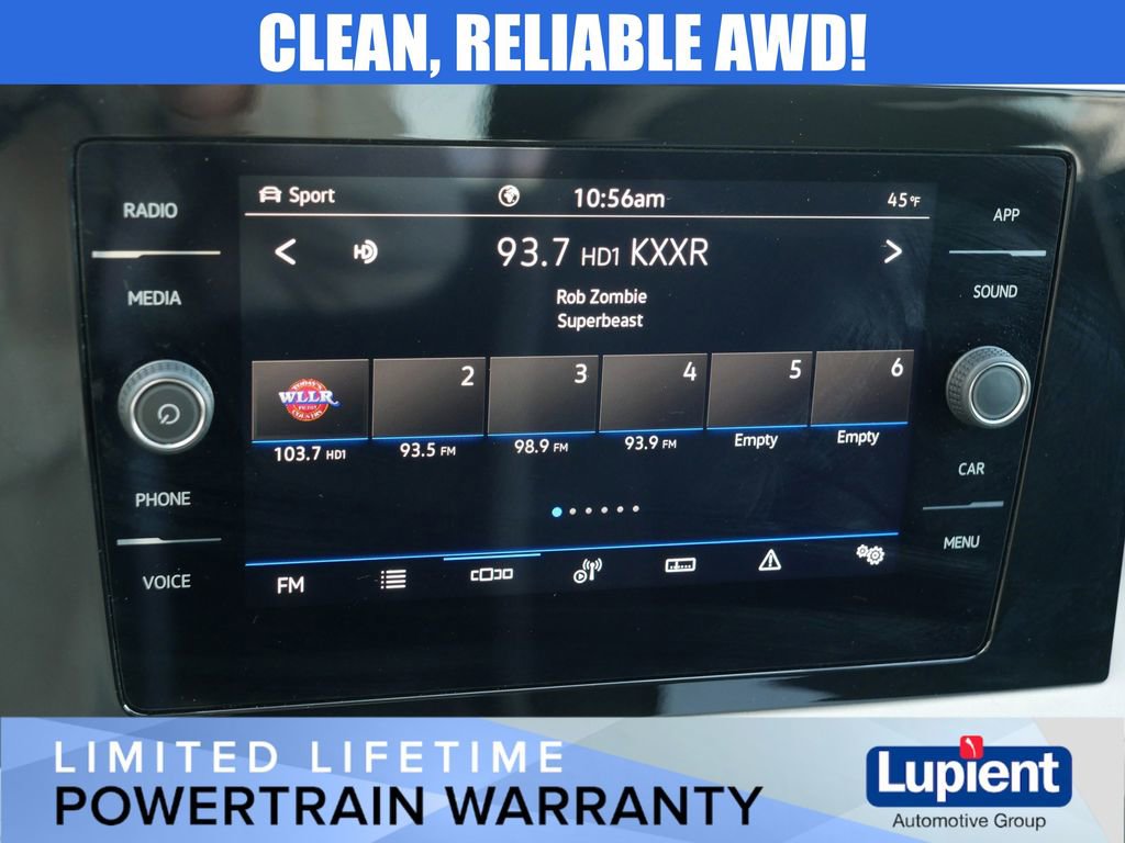 Used 2025 Volkswagen Taos SE image 21