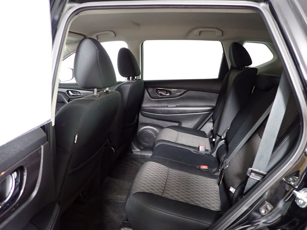 Used 2020 Nissan Rogue SV w/ Premium Package AWD/4WD image 39