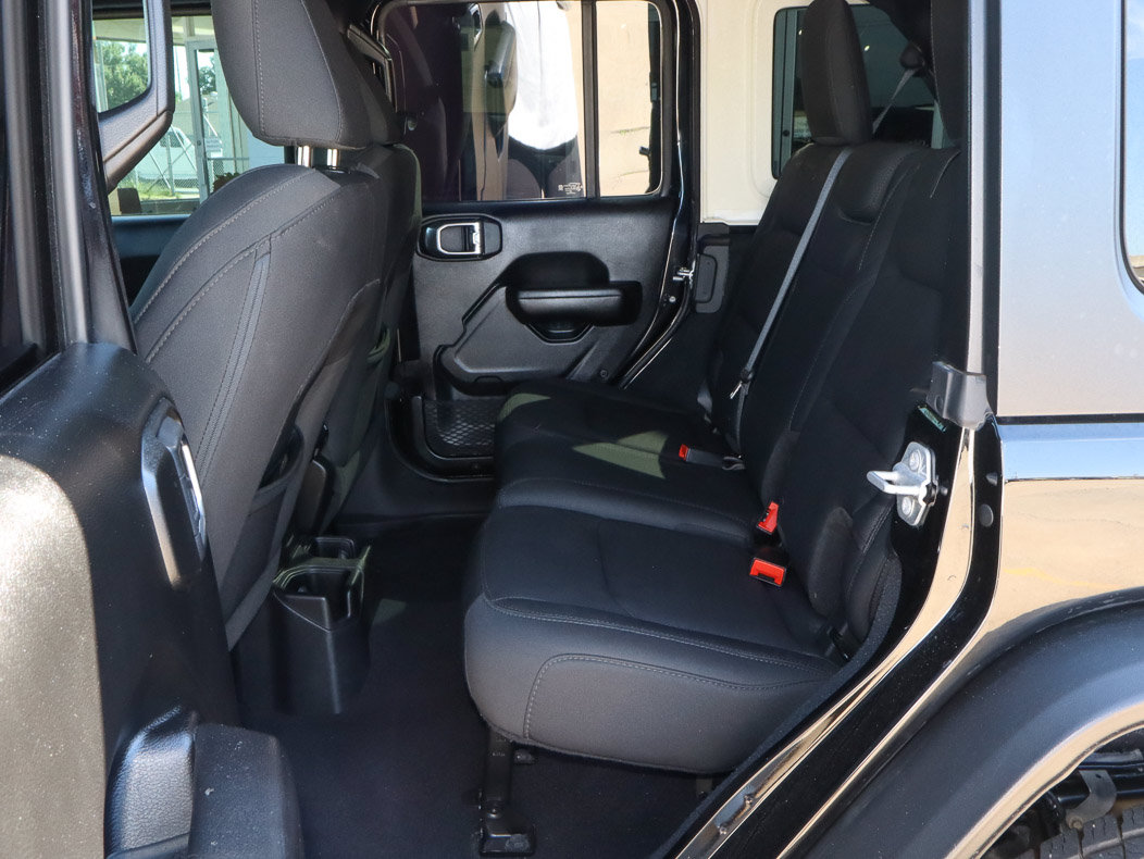Used 2018 Jeep Wrangler Unlimited Sport S AWD/4WD image 8