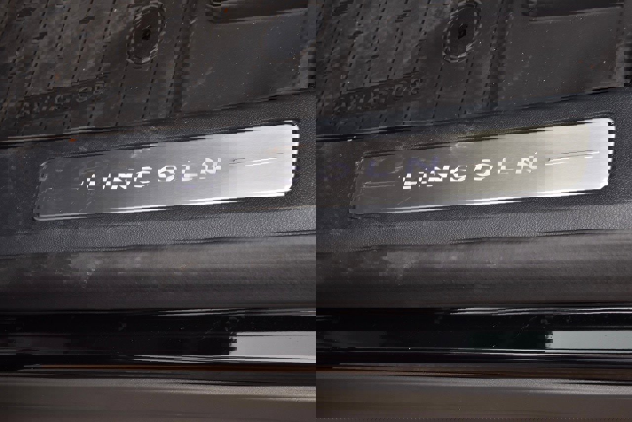 New 2026 Lincoln Aviator Black Label w/ Dynamic Handling Package image 37