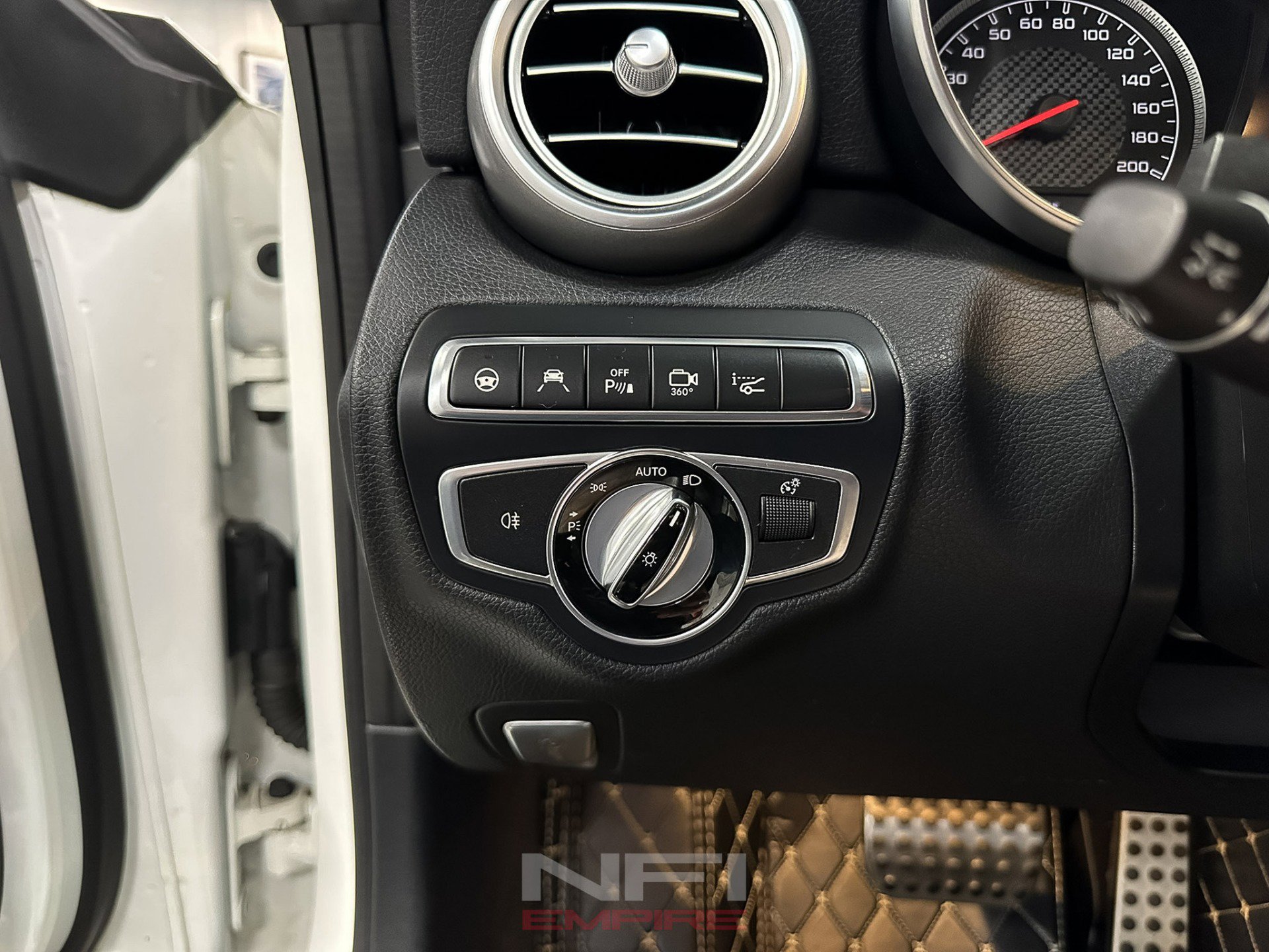 Used 2017 Mercedes-Benz C 63 AMG C 63 AMG Cabriolet 2D image 39