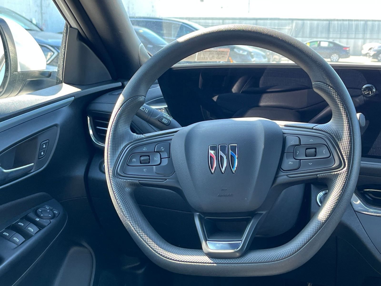 Used 2025 Buick Envista Preferred image 28