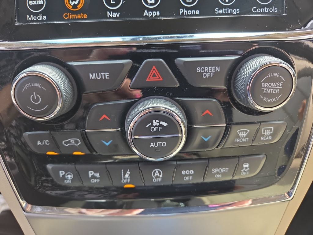 Certified 2021 Jeep Grand Cherokee Overland AWD/4WD image 16