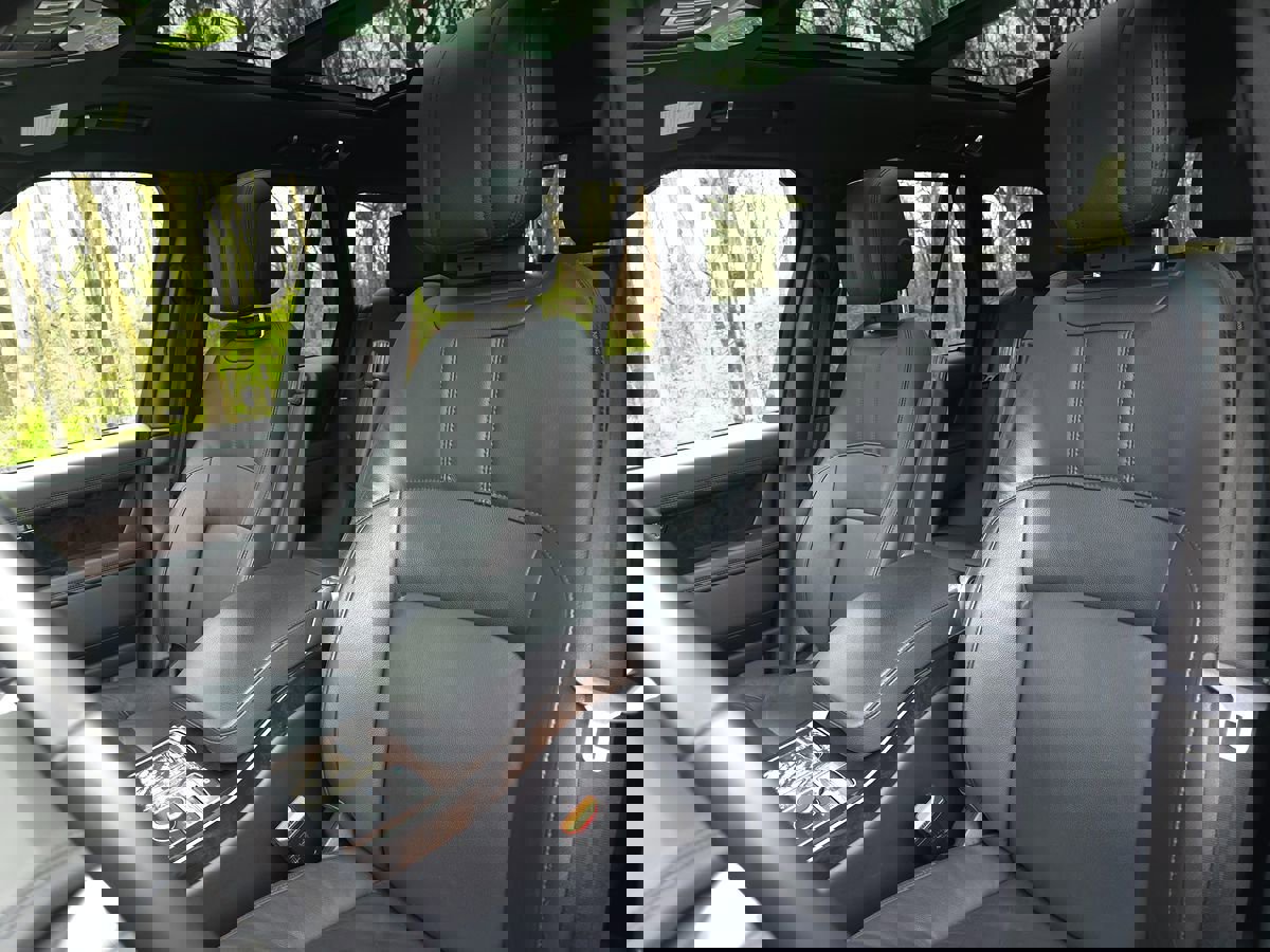 Used 2020 Land Rover Range Rover image 13