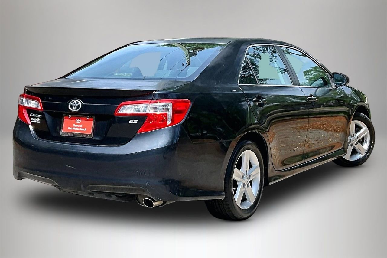 Used 2013 Toyota Camry SE FWD image 5