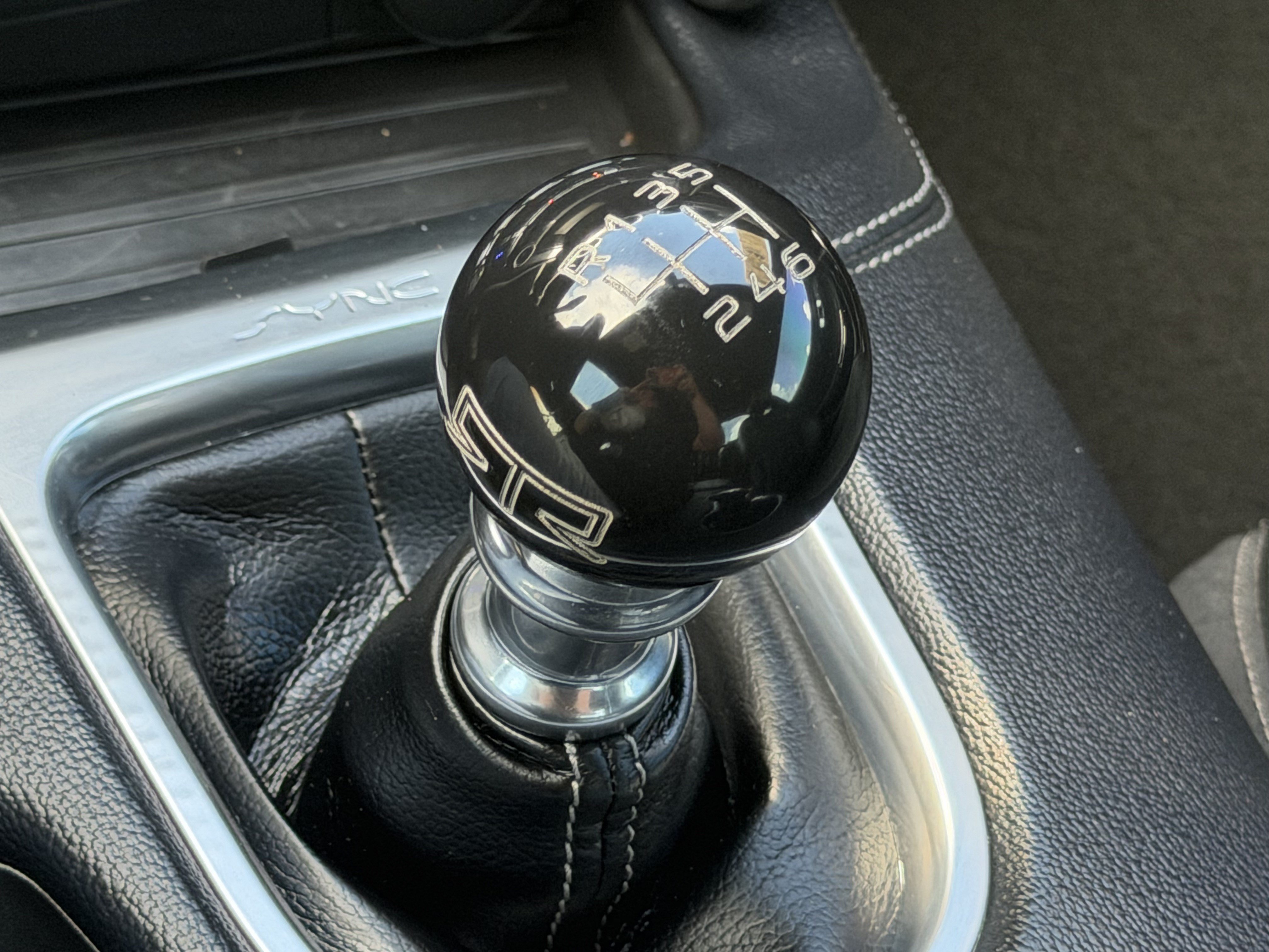 Used 2018 Ford Mustang GT Premium w/ Equipment Group 401A RWD image 24