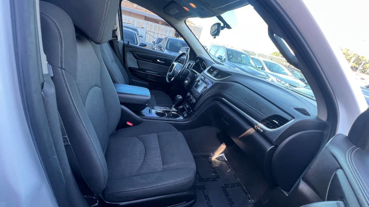 Used 2016 Chevrolet Traverse LT image 15
