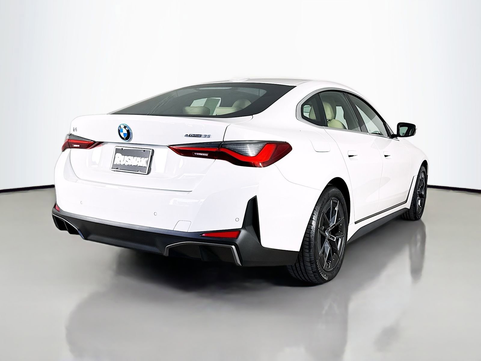 Certified 2024 BMW i4 eDrive35 w/ Convenience Package image 7