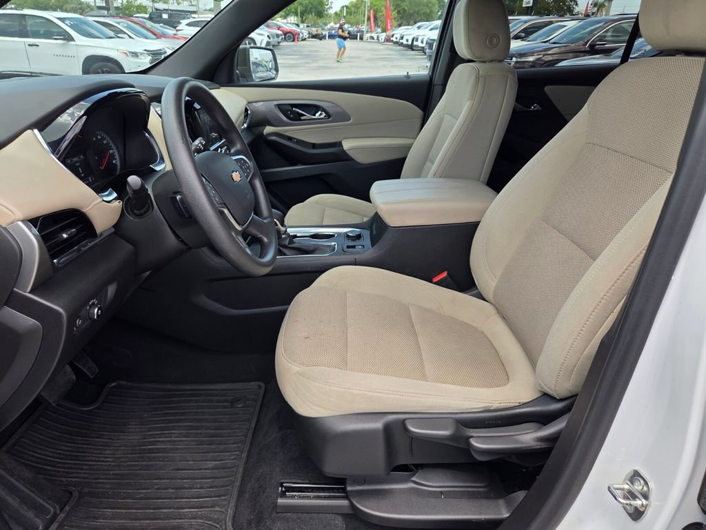 Certified 2023 Chevrolet Traverse LS FWD image 5