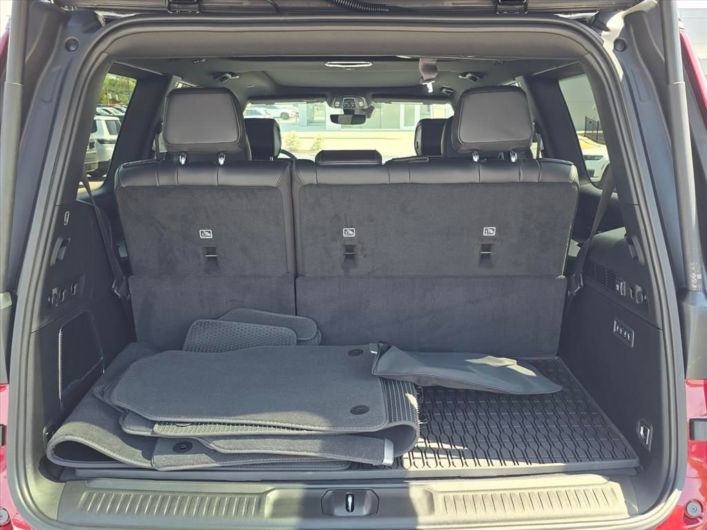 New 2026 Jeep Grand Wagoneer 4WD image 10