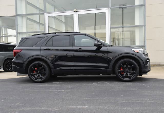 Used 2020 Ford Explorer ST w/ ST Street Pack image 7