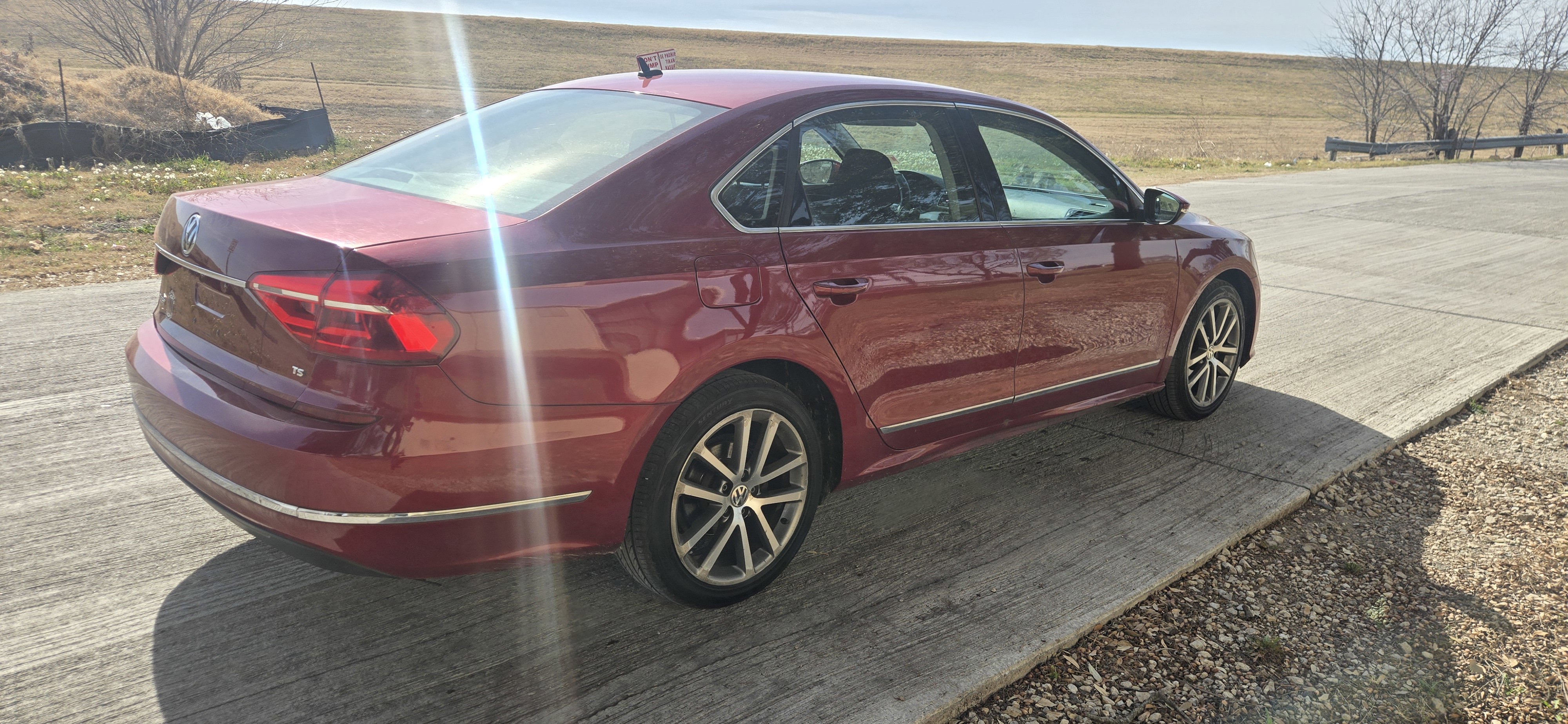 Used 2016 Volkswagen Passat 1.8T S image 9