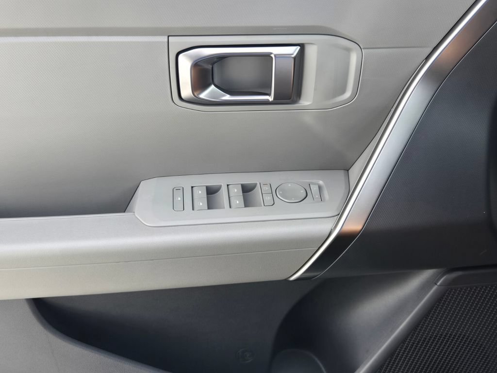 New 2027 Kia Seltos LX FWD image 13