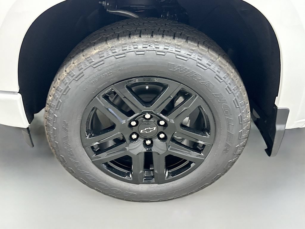 New 2026 Chevrolet Silverado 1500 Custom AWD/4WD image 33