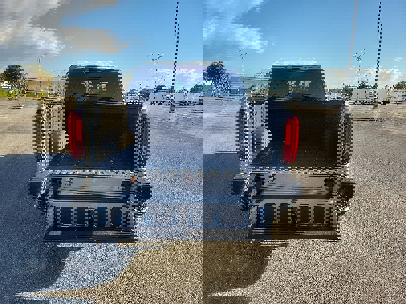 Used 2024 GMC Sierra 1500 AT4 w/ AT4 Preferred Package image 16