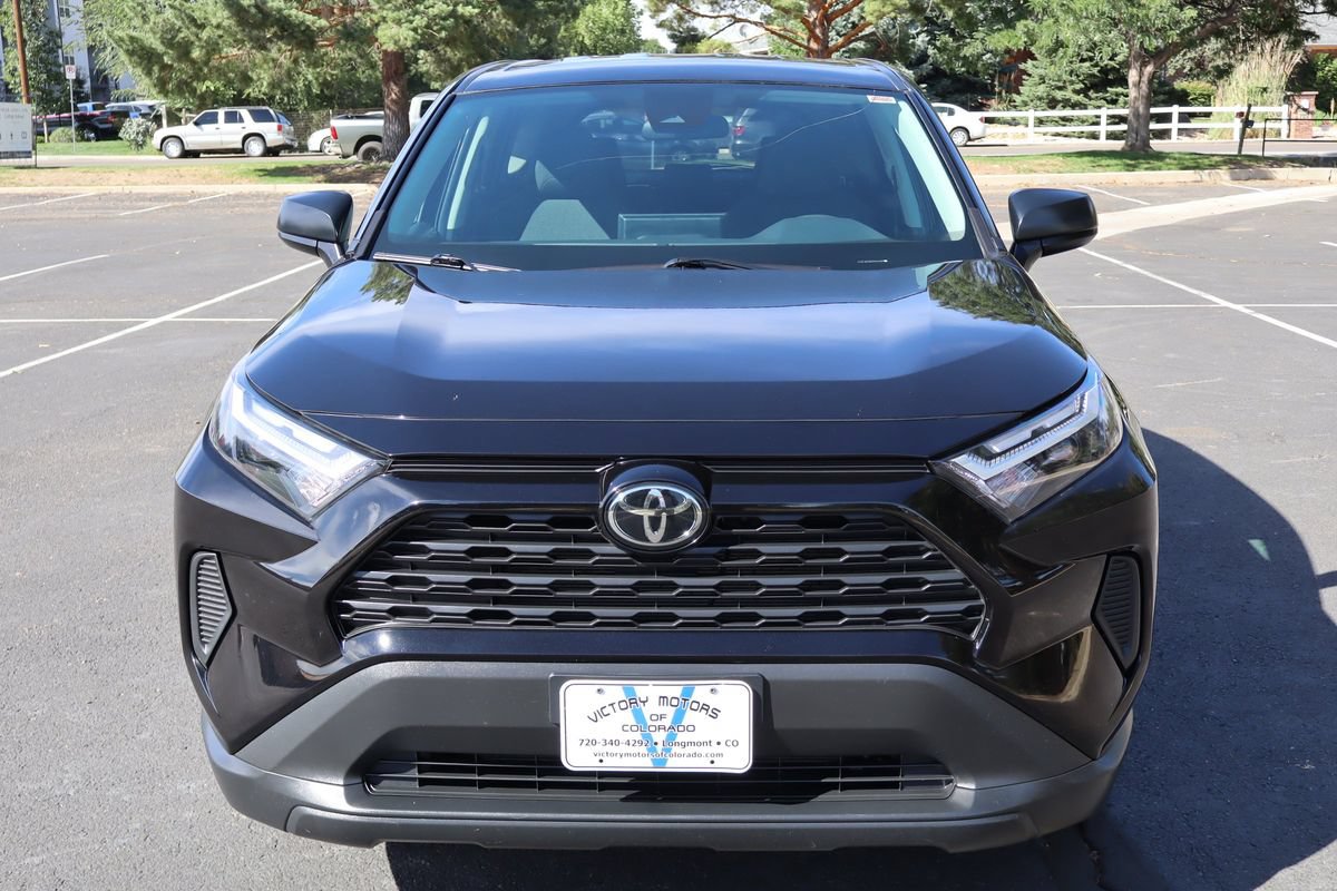 Used 2025 Toyota RAV4 LE AWD/4WD image 12