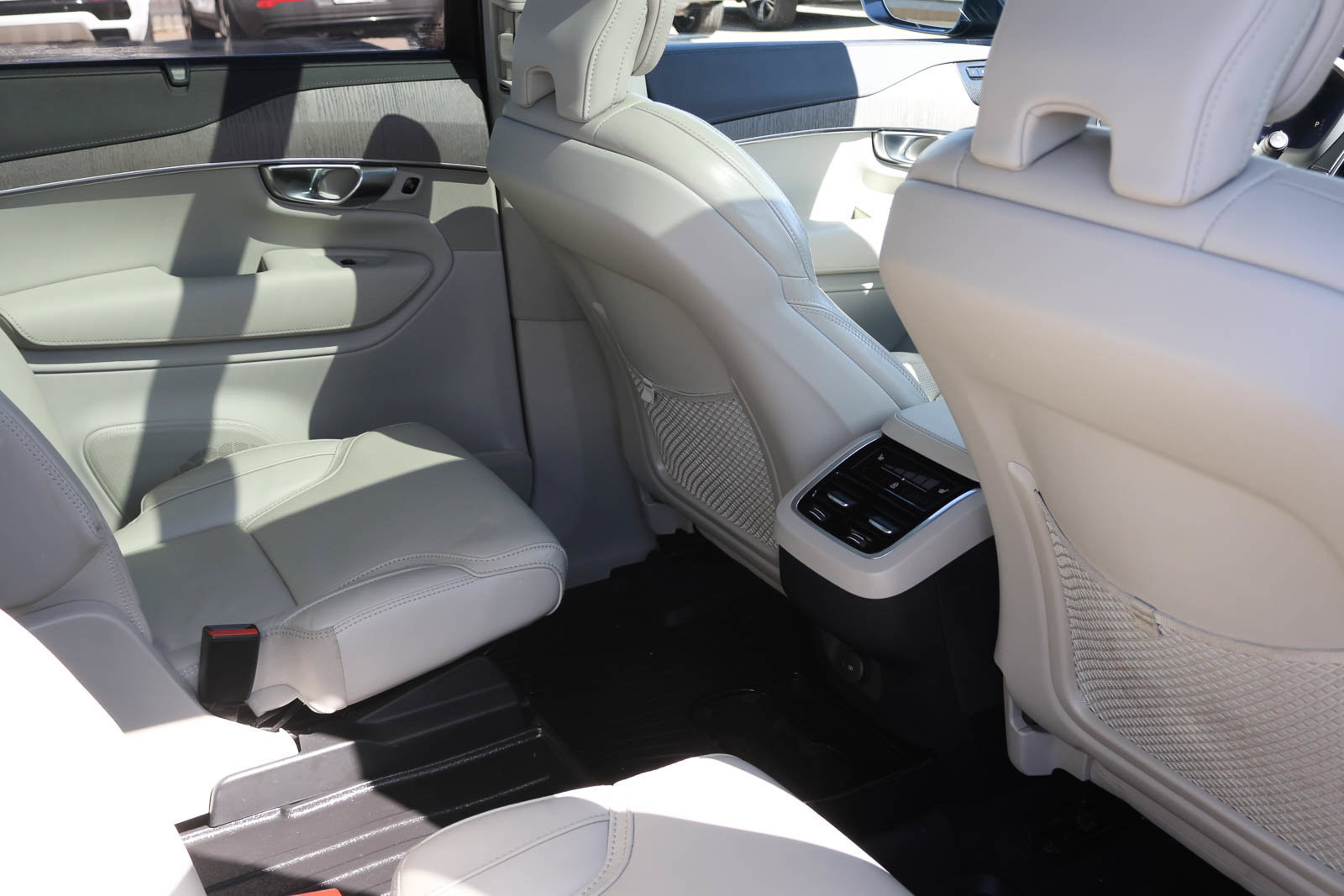 Used 2023 Volvo XC90 B6 Ultimate w/ Protection Package Premier AWD/4WD image 20