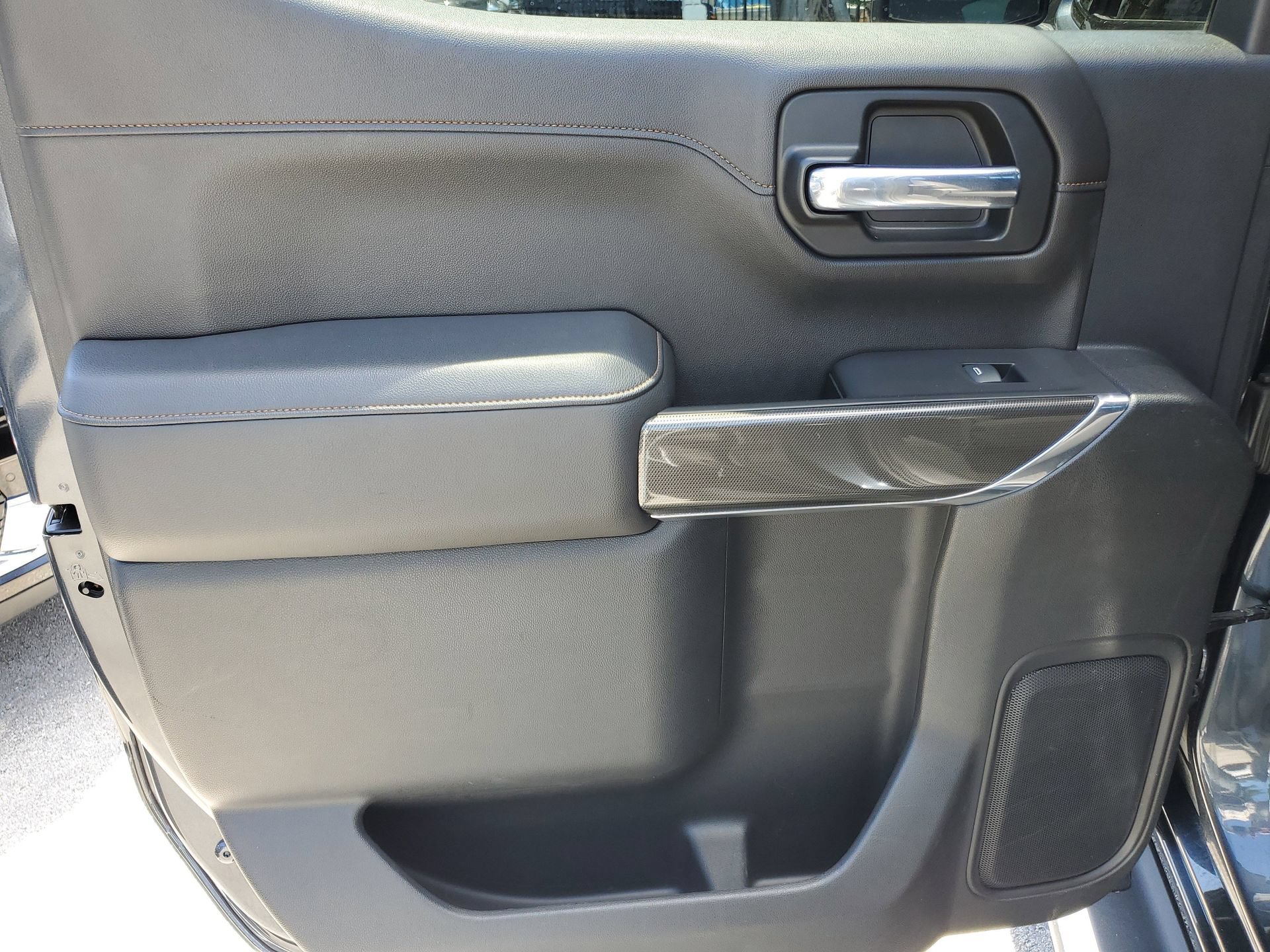 Used 2020 GMC Sierra 1500 AT4 w/ AT4 Premium Package AWD/4WD image 9