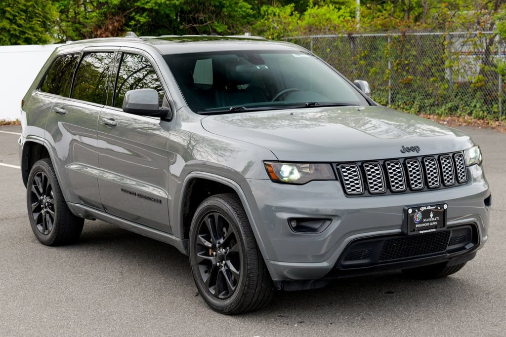 Used 2021 Jeep Grand Cherokee Laredo X AWD/4WD image 9