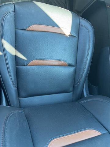 Used 2024 GMC Sierra 2500 AT4 w/ AT4 Premium Plus Package AWD/4WD image 12