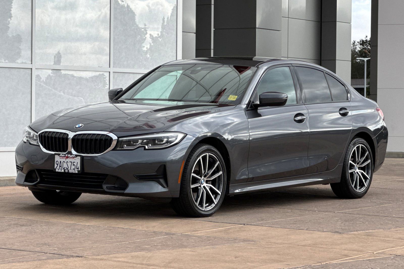 Used 2022 BMW 330i xDrive Sedan w/ Convenience Package image 8