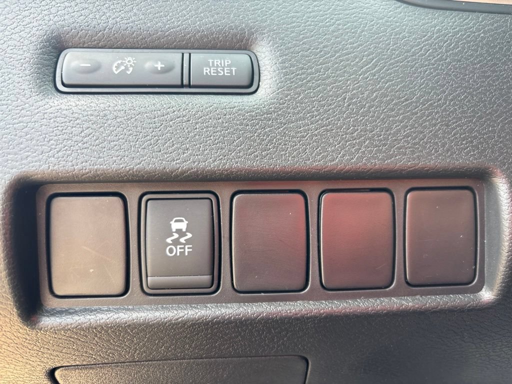 Used 2015 Nissan Murano SV AWD/4WD image 20