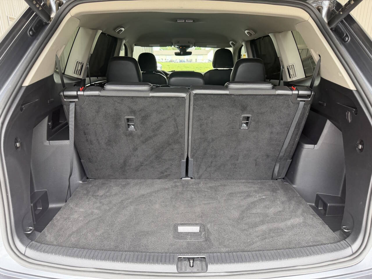 Used 2024 Volkswagen Atlas SE AWD/4WD image 23